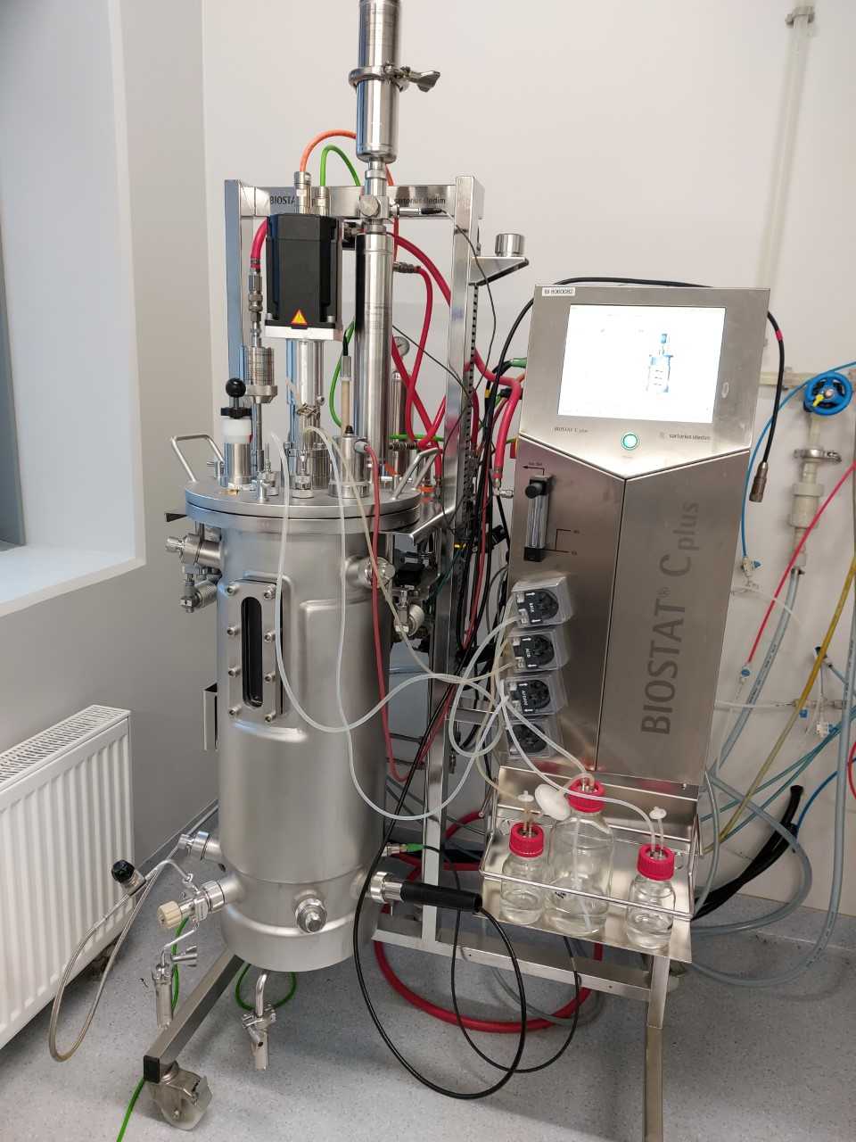 13 iplys Bioreactor Sartorius C plus and CEPA Z41 continuous flow laboratory centrifuge