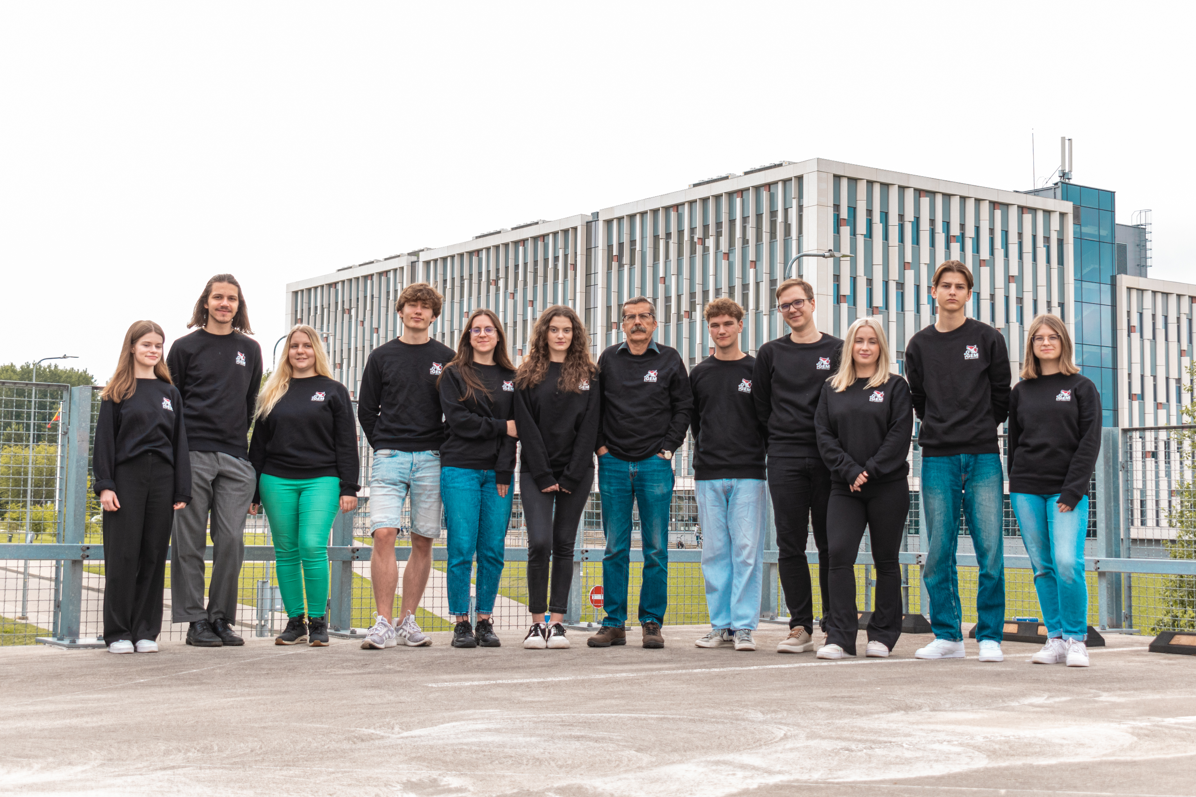 Vilnius Lithuania iGEM 2023 komanda prie GMC